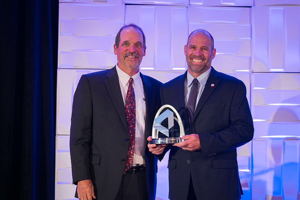 LlloydsList_TW_052418