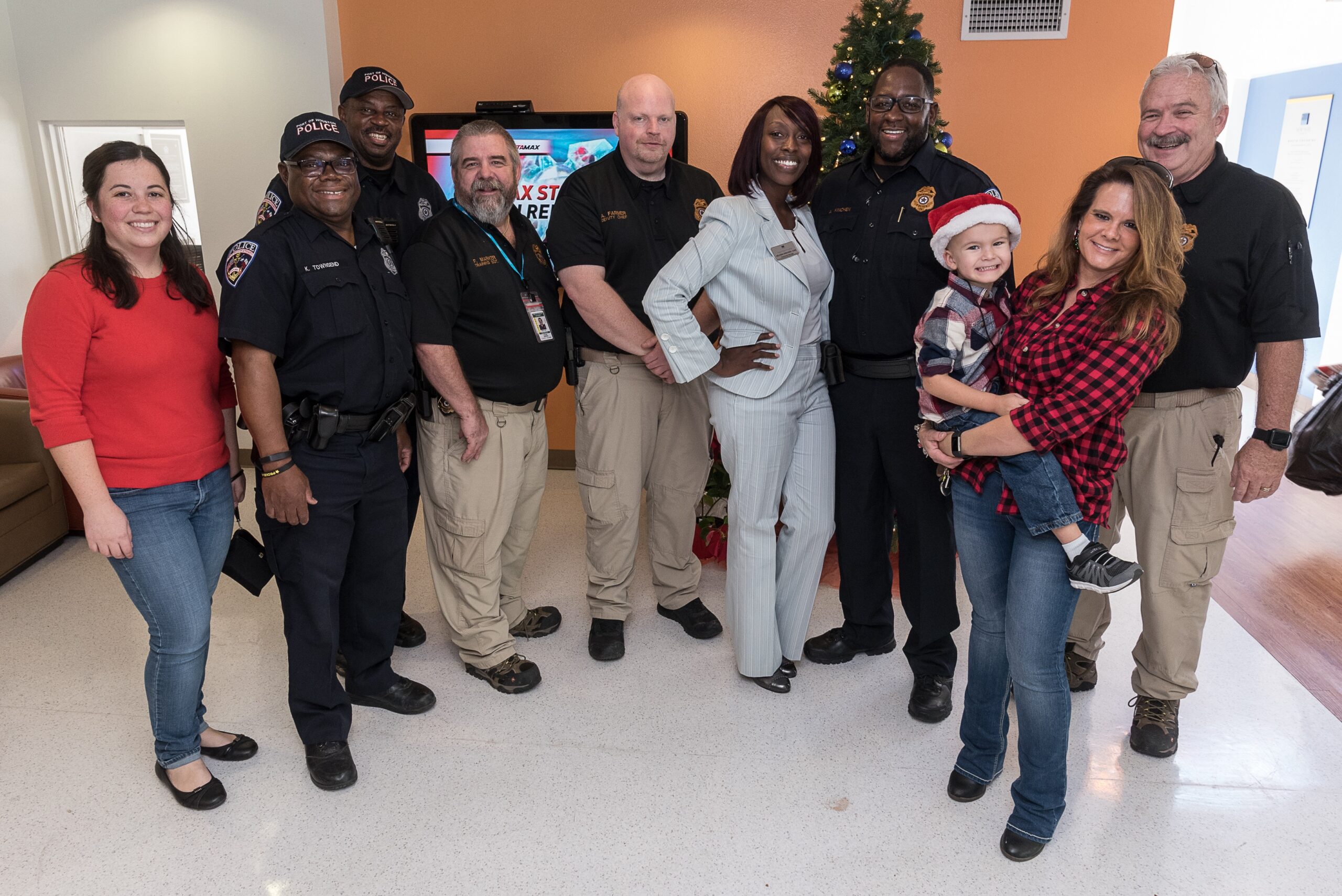 PH Silver Santa 12.20 2017-42.jpg